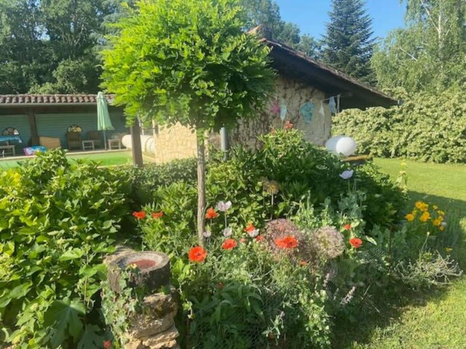 Le Bon Chemin Ateliers Daire Sainte-Nathalène Dış mekan fotoğraf